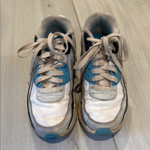 Nike Air Max White and Blue Sneakers, size 3.5 youth - Picture 4 of 7